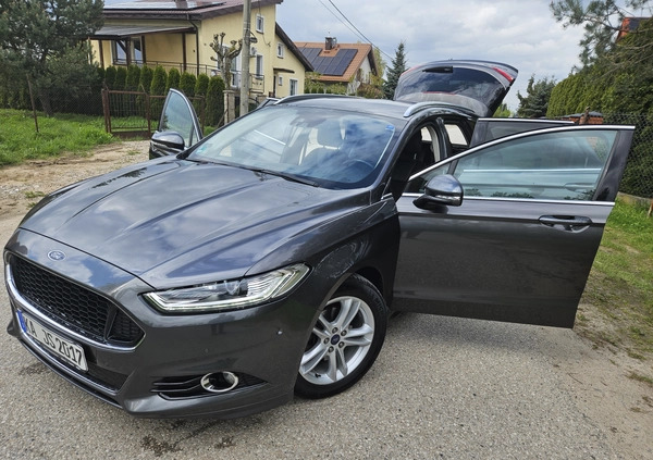 Ford Mondeo cena 56900 przebieg: 240000, rok produkcji 2015 z Sulejówek małe 781